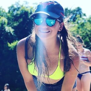 Meet your Posher, Ivy